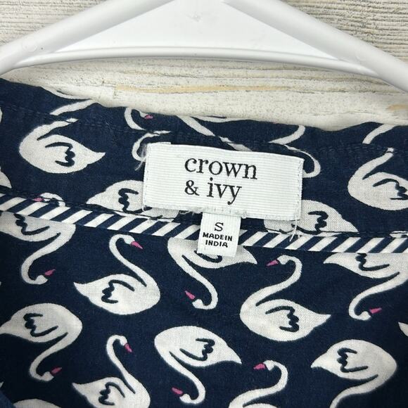 Crown & Ivy Women’s Small Navy Blue Swan Print Long Sleeve Button-Up Blouse - Picture 5 of 7